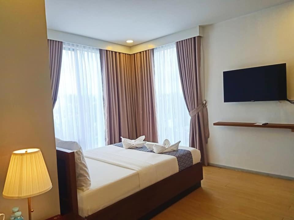 Inncity Hotel カルバヨグ エクステリア 写真