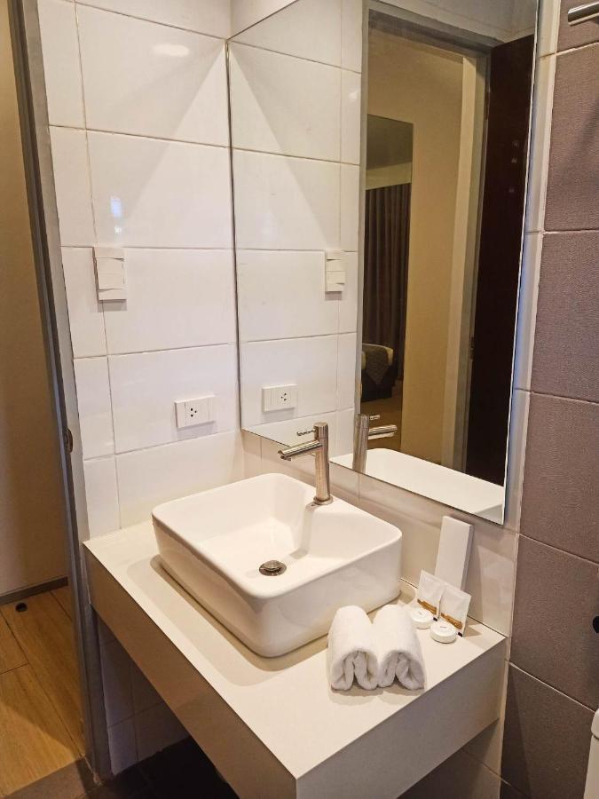 Inncity Hotel カルバヨグ エクステリア 写真